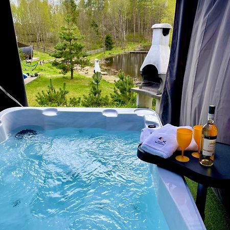 Osada Skoczkowo Komfortowe Domki Z Jacuzzi Nad Jeziorem- Sauna- Balia- Prywatny Staw Wedkarski Podiazy Екстериор снимка