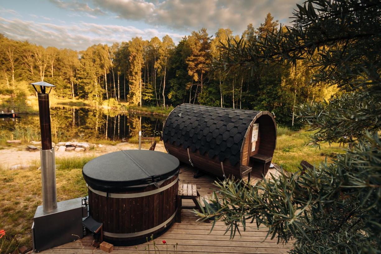 Osada Skoczkowo Komfortowe Domki Z Jacuzzi Nad Jeziorem- Sauna- Balia- Prywatny Staw Wedkarski Podiazy Екстериор снимка