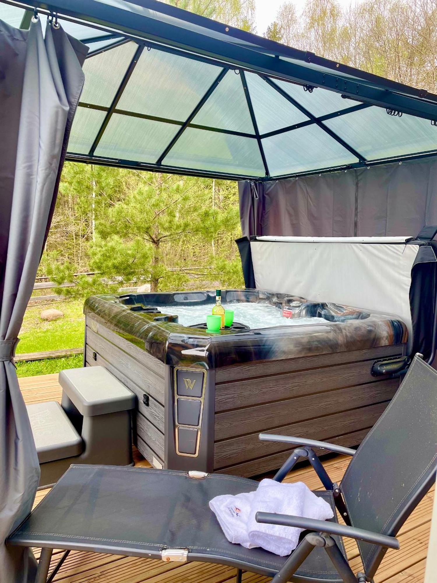 Osada Skoczkowo Komfortowe Domki Z Jacuzzi Nad Jeziorem- Sauna- Balia- Prywatny Staw Wedkarski Podiazy Екстериор снимка